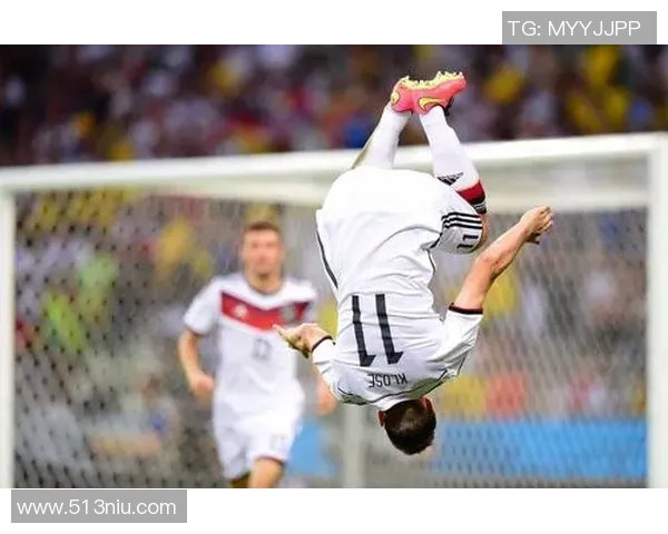 足球明星精彩动作集锦展现技术魅力与激情瞬间的完美结合